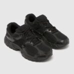 Nike V5 Rnr triple black - Image 2