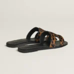 Hermès Oran sandal 'Gold / Noir' - Image 3