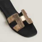 Hermès Oran sandal 'Doré Foncé' - Image 4